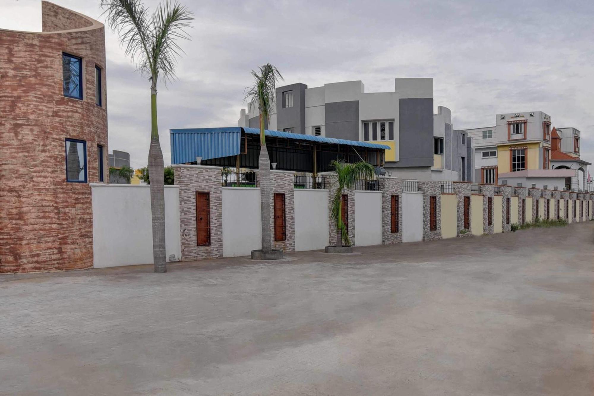 Collectipn O Pradee Queen Resort Madras Buitenkant foto